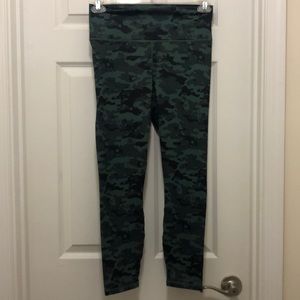Fabletics- Powerhold 7/8 leggings